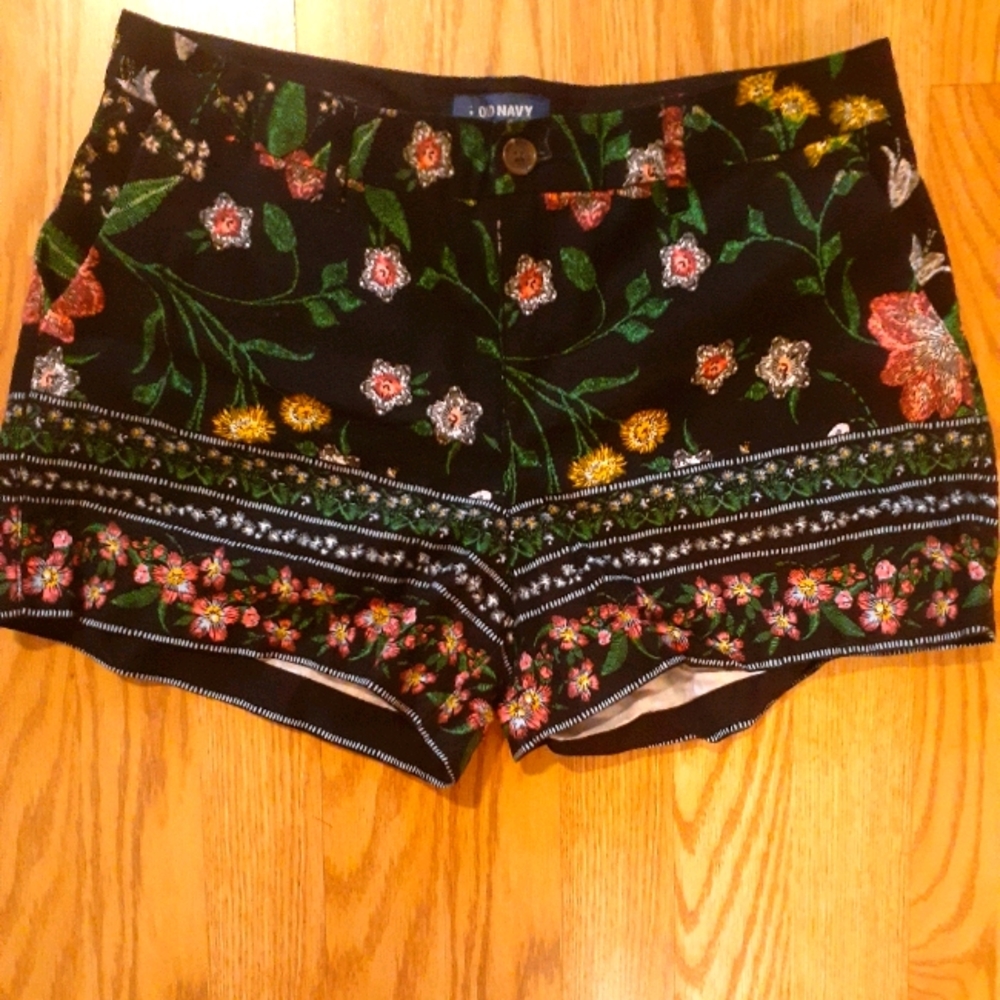 Old navy floral shorts